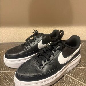 Nike Court Vision Alta Platform Sneakers Black/White Women’s Size 7.5